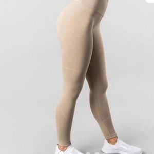 Alphalete revival -taupe